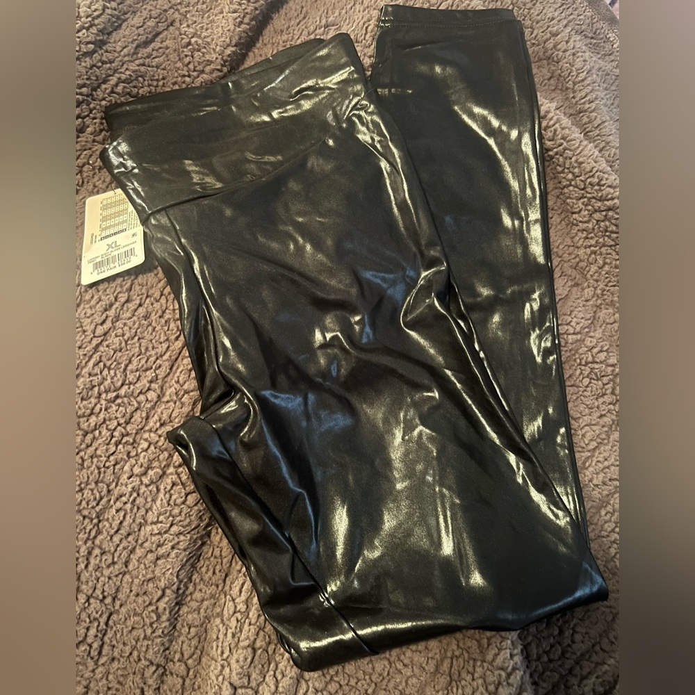 HUE Body Gloss Leggings - Black XL NWT